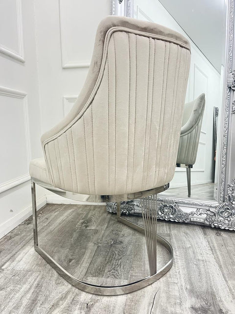 Elegant and Modern Dining Chair with Velvet Seat and Comfortable Cradling Design