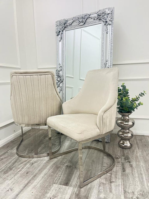 Elegant and Modern Dining Chair with Velvet Seat and Comfortable Cradling Design