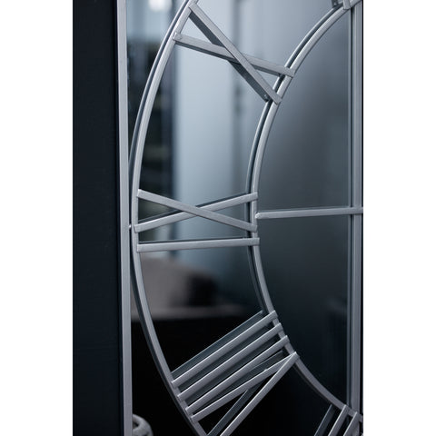 Modern Metallic Wall Clock with Roman Numerals and Exquisite Mirrored Face