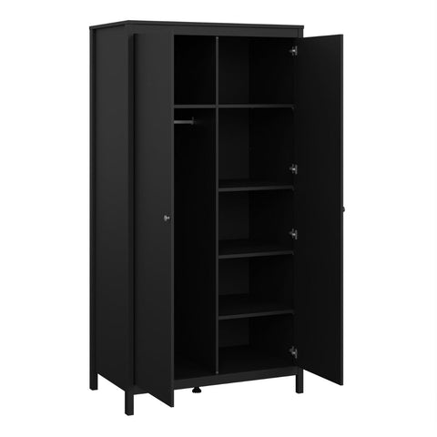 Minimalistic and Clean Spacious Wardrobe with Ample Storage and Classic Appeal