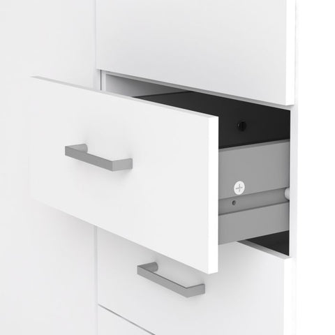 Modern and Minimalistic Wardrobe with Prine and Clean Finish